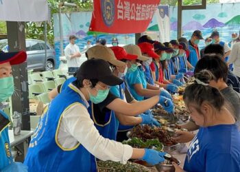 傳承感恩心-點亮關懷情星-級主廚料理傳心意