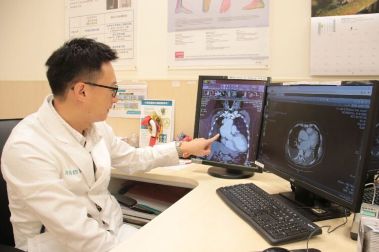輔大醫院心臟血管外科首度完成複雜主動脈疾病合併嚴重瓣膜逆流及心衰竭手術 輔大醫院心臟血管外科首度完成複雜主動脈疾病合併嚴重瓣膜逆流及心衰竭手術