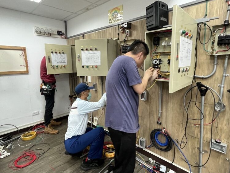 高市勞工局職訓班現正招生 激勵失業不失志 高市勞工局職訓班現正招生 激勵失業不失志