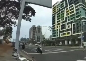 通緝男違規遇警-裝沒事想遁逃仍被逮