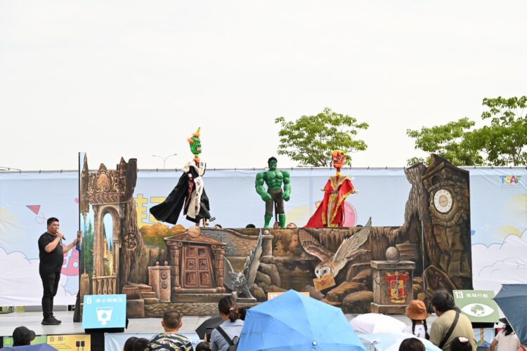 中市兒童藝術節壓軸登場 馬卡龍公園匯演吸引3千多人觀賞 中市兒童藝術節壓軸登場-馬卡龍公園匯演吸引3千多人觀賞