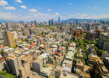 房市暴衝止不住！「這縣市」稅收翻2倍　專家曝房價驚漲全因「這操作」