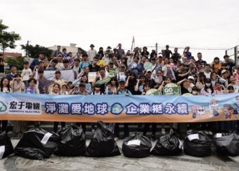 配電盤隱形冠軍宏于電機-號召逾百人淨灘落實esg