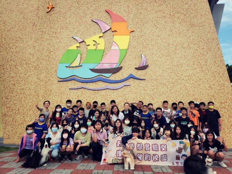 前進台中偏鄉小學推廣尊重生命　派特寵物友善餐廳引領孩童親自體驗