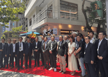 影音/ 國際再生醫療開發機構「光之醫」     專業交流點燃生命之光