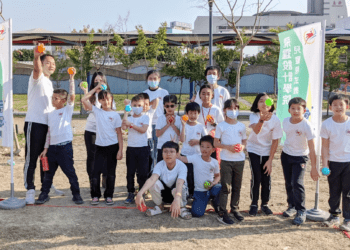 飛霆文教雙語夏令營《復活島之王者崛起》引領AI原生世代 接軌成為未來領袖