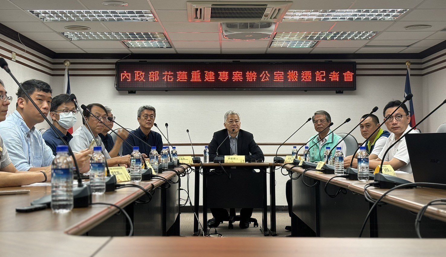 「0403 花蓮震災重建專案辦公室」進駐行政院東部聯合服務中心整合公私資源、強化服務