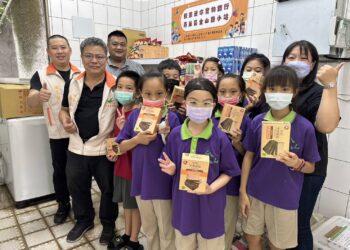 偏鄉校園迷你實物銀行進高雄市燕巢區金山國小
