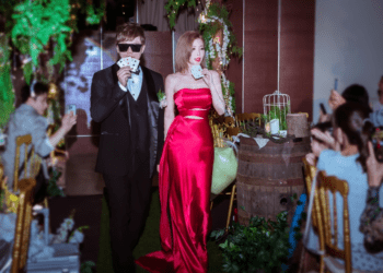 海棠小姐上身 -孟慶而結婚戰袍吸睛曝作人計畫