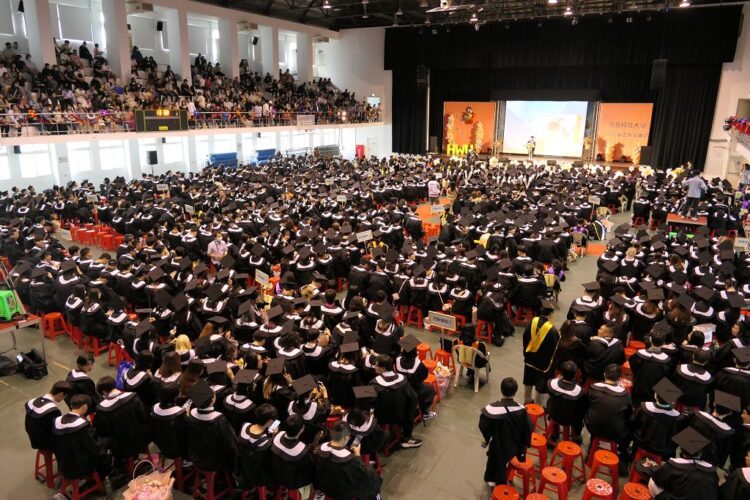 醒吾科大畢業典禮歡樂登場 陳義文校長勉勵關關難過關關過 醒吾科大畢業典禮歡樂登場-陳義文校長勉勵關關難過關關過