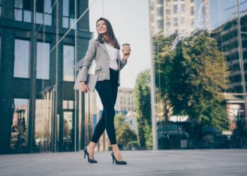 穿出法國女人的高級感-「clean-fit」經典穿搭公式