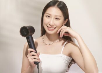 pear萊茵負離子高速吹風機上市-主打輕量速乾