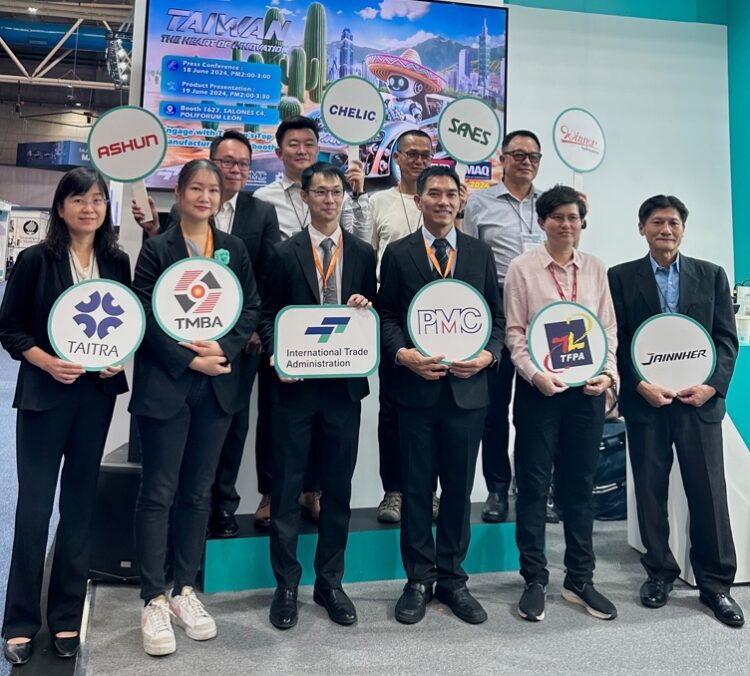 貿易署攜手兩大公會與廠商-前進墨西哥-閃耀expomaq展