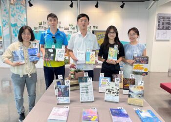 青春好書這young選-中市圖攜手中二中首推選書設計專屬書腰