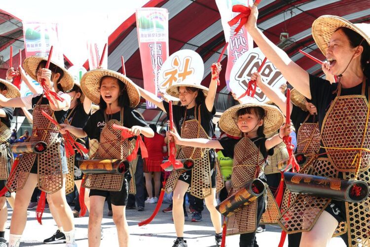 志工家庭攜手傳愛 南投縣志工大會師逾8百人與會 志工家庭攜手傳愛-南投縣志工大會師逾8百人與會
