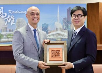 2024西班牙國慶活動首移師高雄-西班牙商務辦事處eduardo-euba處長親邀陳其邁參與盛