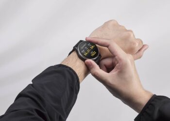 可量測血氧、血壓、心率、心電圖　華碩新一代 VivoWatch 6 在台上市
