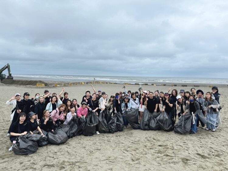 美業集團淨灘活動圓滿落幕 董座：開心跟團隊一起 拼下去就對了！