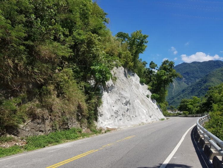迎戰氣候變遷：政府推動公路工程淨零碳排的最後機會！