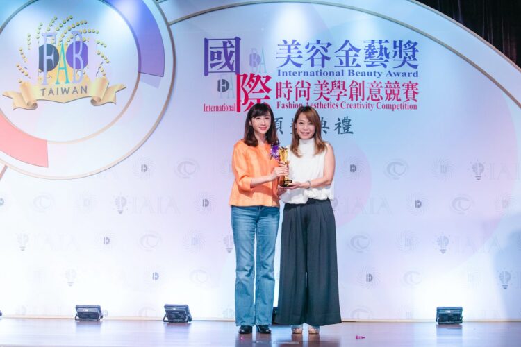 LINE線上諮詢皮膚大小事 引領護膚新浪潮