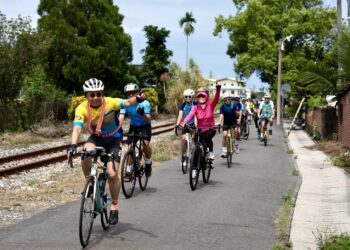世界自行車日全臺串聯 百位車友挑戰八卦山