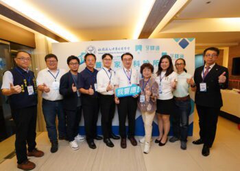 中華牙醫學會推動牙醫到府啟動「友善居家牙科診所 讓愛延伸到家」計畫