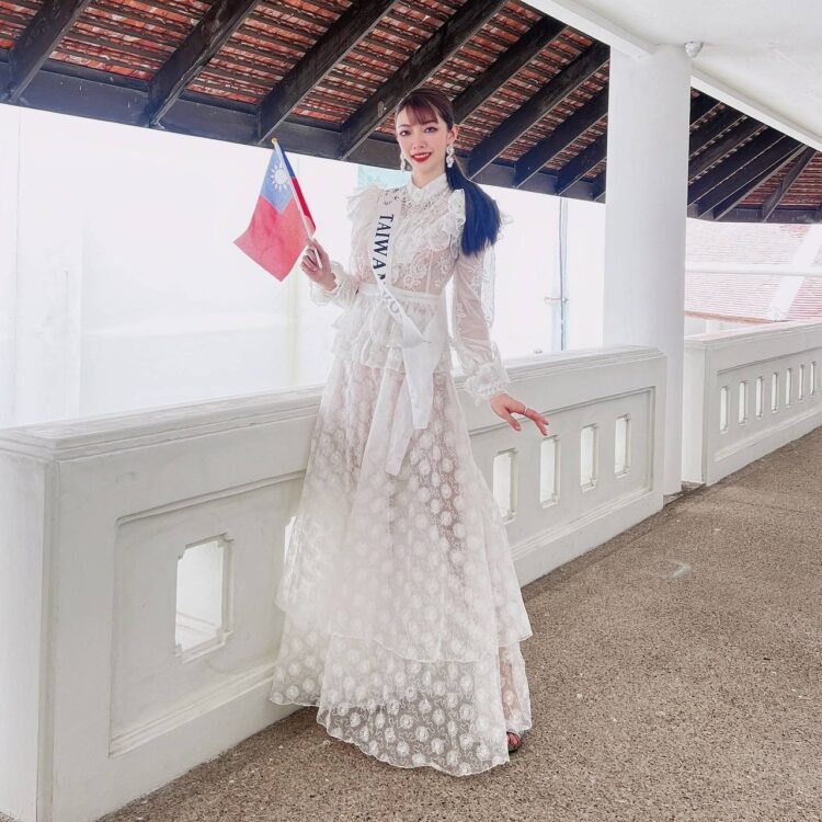 嚴翎真封后 獲國際旅遊夫人環球總冠軍、慈善皇后3后冠