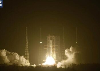 中國成功發射長征七號運載中星3a衛星升空