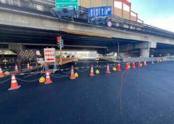 萬代橋路面改善工程進行-16日暫時封閉南側橋梁請人車改道