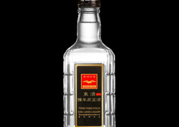 首款公營酒廠陳年高粱上超商貨架　馬祖鉑金獎東湧陳高推全新300ml輕瓶型