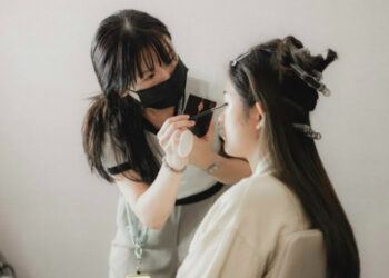  新秘雅雅陪妳見證人生最美時刻