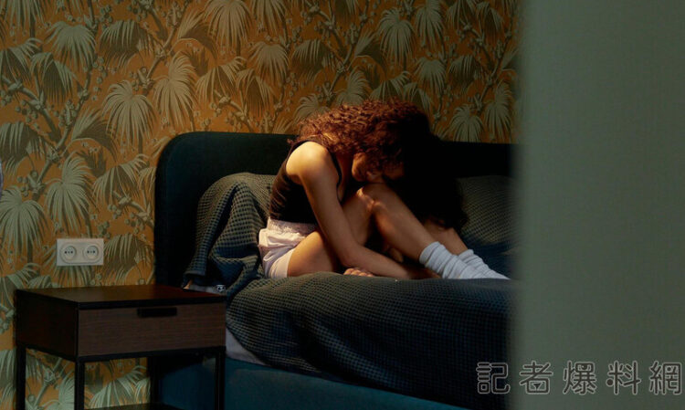 看性侵害宣導片爆哭 女學生訴「被人強迫摸肉棒」(記者爆料網) 看性侵害宣導片爆哭 女學生訴「被人強迫摸肉棒」(記者爆料網)