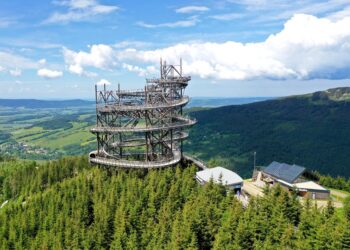 不讓您睡-~-市場唯一捷克三大夜遊：布拉格、庫倫洛夫、皮爾森，一次網羅！