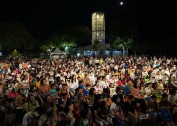 夏日狂歡祭臺灣特技團開幕演出-滿場觀眾驚呼連連