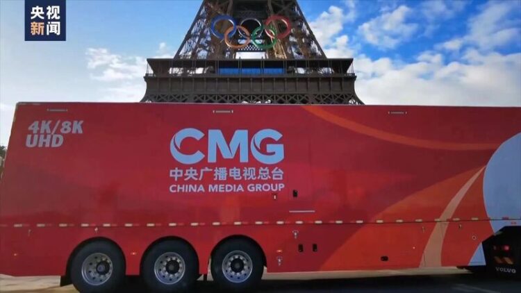 6輛中央廣播電視總台「中國紅」奧運轉播報車首次亮相巴黎 6輛中央廣播電視總台「中國紅」奧運轉播報車首次亮相巴黎