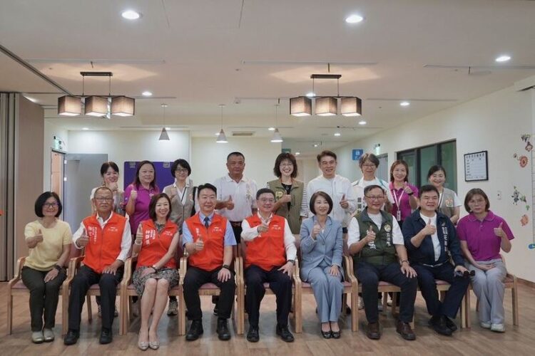 屏東打造全國首座失智照顧教學示範園區-卓揆視察讚「全台典範」