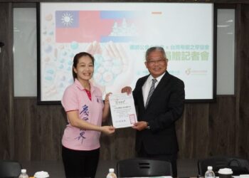 藥師公會x台灣希望之芽協會-藥師公會攜手四大藥廠捐贈藥品-協助義診團柬埔寨義診