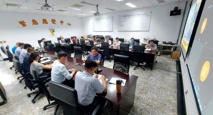 中颱凱米來勢洶洶-台電高雄區處動員百人防颱