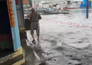 大潮加上颱風-旗津海水倒灌