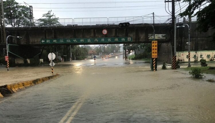 高市大樹區台29線竹寮路段道路積水過深-以及4座橋梁-道路封閉