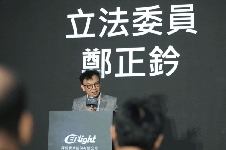 翔耀實業攜手美超微及各界成立AI算力中心 鄭正鈐呼籲穩定電力與人才培養 翔耀實業攜手美超微及各界成立ai算力中心 -鄭正鈐呼籲穩定電力與人才培養