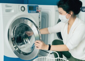 衣服出現「1髒污」該清潔洗衣機了！教你「清洗5步驟」用大浴巾就乾淨