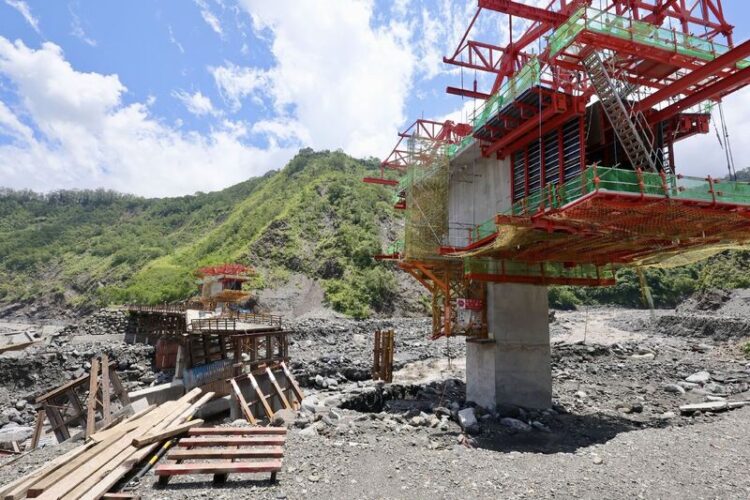 高雄市3部落因為風災路損,猶如孤島!交通部與市府積極搶通 高雄市3部落因為風災路損,猶如孤島!交通部與市府積極搶通