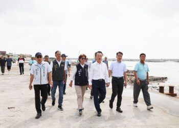 翁章梁關心牡蠣災損-呼籲農民儘速申請現金救助