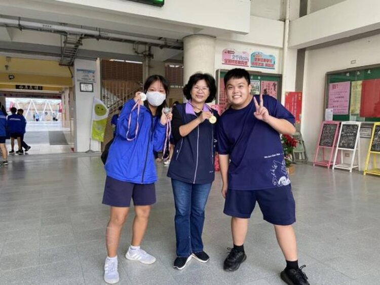 臺南4位優良教師榮獲113年度全國師鐸獎 推薦得獎率六都第一 臺南4位優良教師榮獲113年度全國師鐸獎-推薦得獎率六都第一