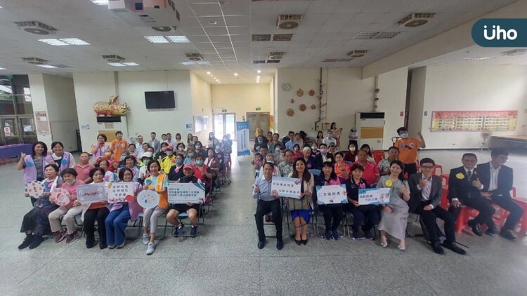 高齡社區智慧健康照護與生活照顧跨域整合模式創新實踐 創新計畫從桃園開展 高齡社區智慧健康照護與生活照顧跨域整合模式創新實踐-創新計畫從桃園開展