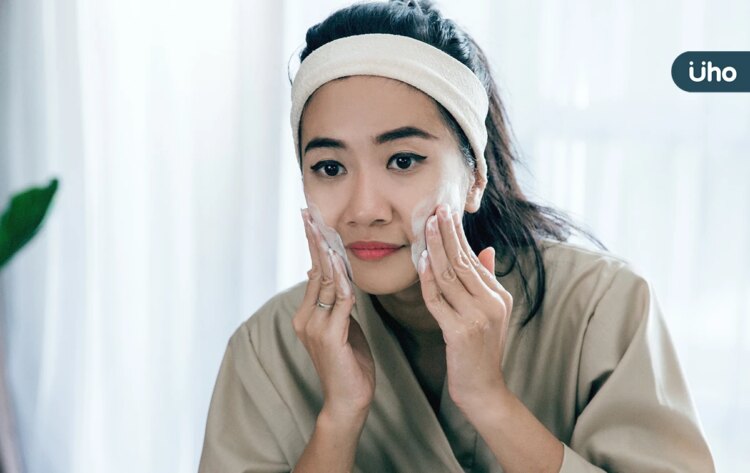 「溫熱感」洗面乳清潔效果更好?皮膚科醫打臉3成分:恐越洗越粗糙 「溫熱感」洗面乳清潔效果更好?皮膚科醫打臉3成分:恐越洗越粗糙