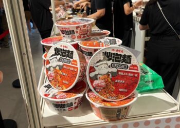 炒泡麵很有料 Dcard卡友及路人搶著來爆料