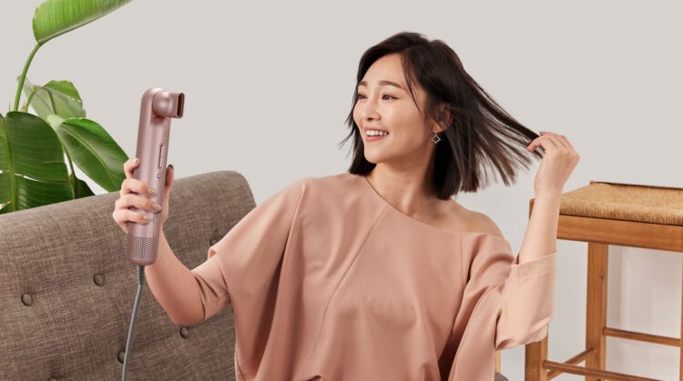 謎樣物品引起木訥男友誤會 網友意外發現超好用吹髮神器 謎樣物品引起木訥男友誤會 網友意外發現超好用吹髮神器