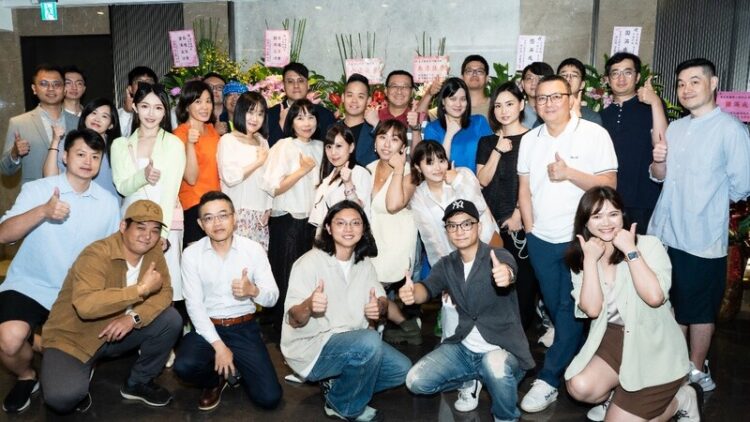 掌握AI趨勢搶先布局 雷夫數據科技攜手六略科技 共創行銷新局 掌握ai趨勢搶先布局-雷夫數據科技攜手六略科技-共創行銷新局